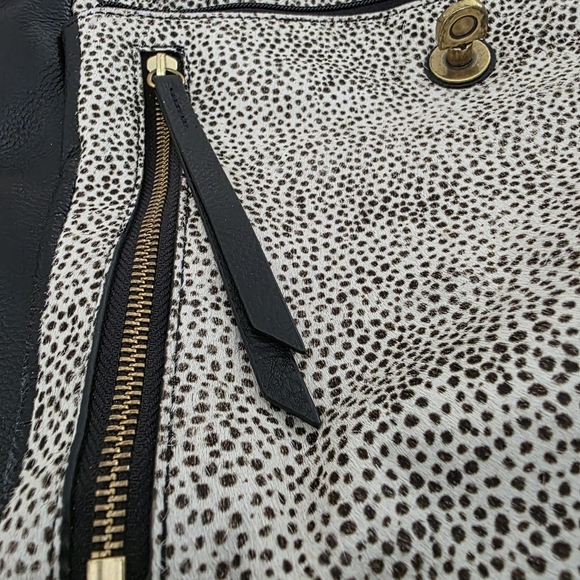 Fossil Amelia Crossbody/backpack - Picture 5 of 14